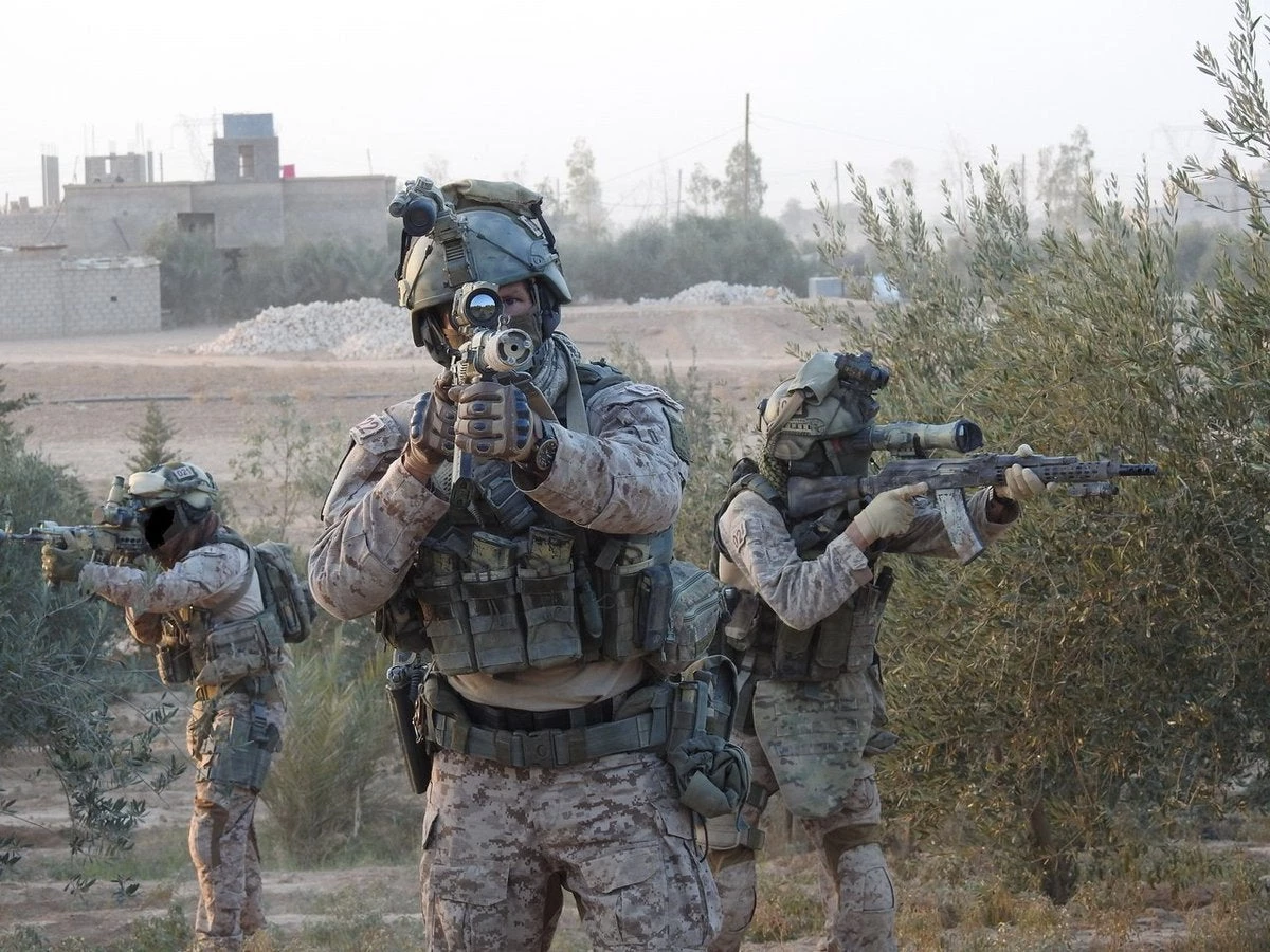 Ρωσικές δυνάμεις απλώνονται στα σύνορα με Ισραήλ/Ιορδανία: Ο Νετανιάχου ζήτησε να δει Πούτιν και ο Λίμπερμαν συνομιλεί με Σοιγκού!